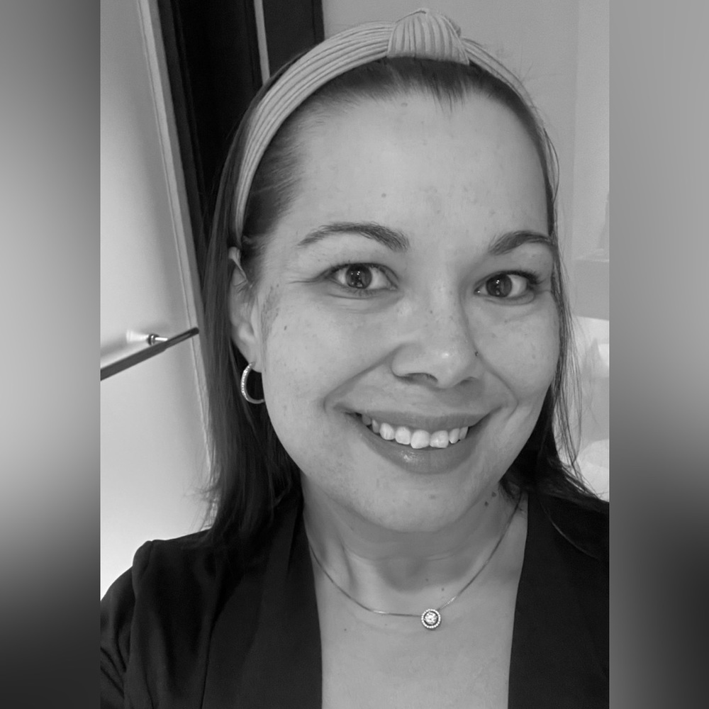 Meet your Posher, Angela